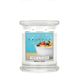 Kringle Candle Fruit & Flakes dišeča sveča medium 2-wick (411 g)