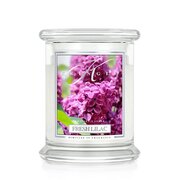 Kringle Candle Fresh Lilac dišeča sveča srednja 2 stenja (411 g)