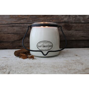MILKHOUSE CANDLE Dišeča sveča Sweet Tobacco Leaves KOZAREC ZA MASLO 2 stenja (454 g)