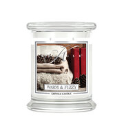 Kringle Candle Warm & Fuzzy dišeča sveča srednje velikosti 2 stenja (411 g)