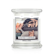 Kringle Candle Knitted Cashmere dišeča sveča srednje velikosti 2 stenja (411 g)