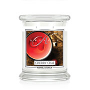 Kringle Candle Cherry Chai dišeča sveča medium 2-wick (411 g)