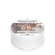 Dišeča sveča Kringle Candle Aurum & Evergreen (42 g)