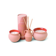 Paddywax SANTORINI Pink - Dišeča sveča Black Fig & Olive 8,5oz / 240g