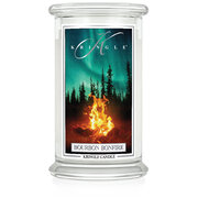 Kringle Candle Bourbon Bonfire velika dišeča sveča z 2 stenjema (624 g)