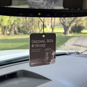 Dišava za avto Milkhouse Candle Oatmeal, Milk & Honey